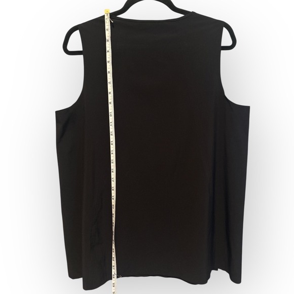 Athleta Sleeveless  Zephyr Refined Tank Size Large - Picture 3 of 6